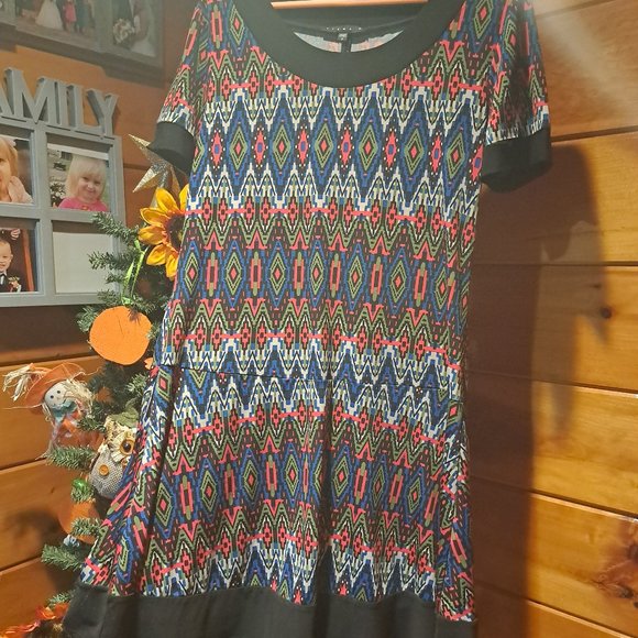 Dress - Picture 1 of 3